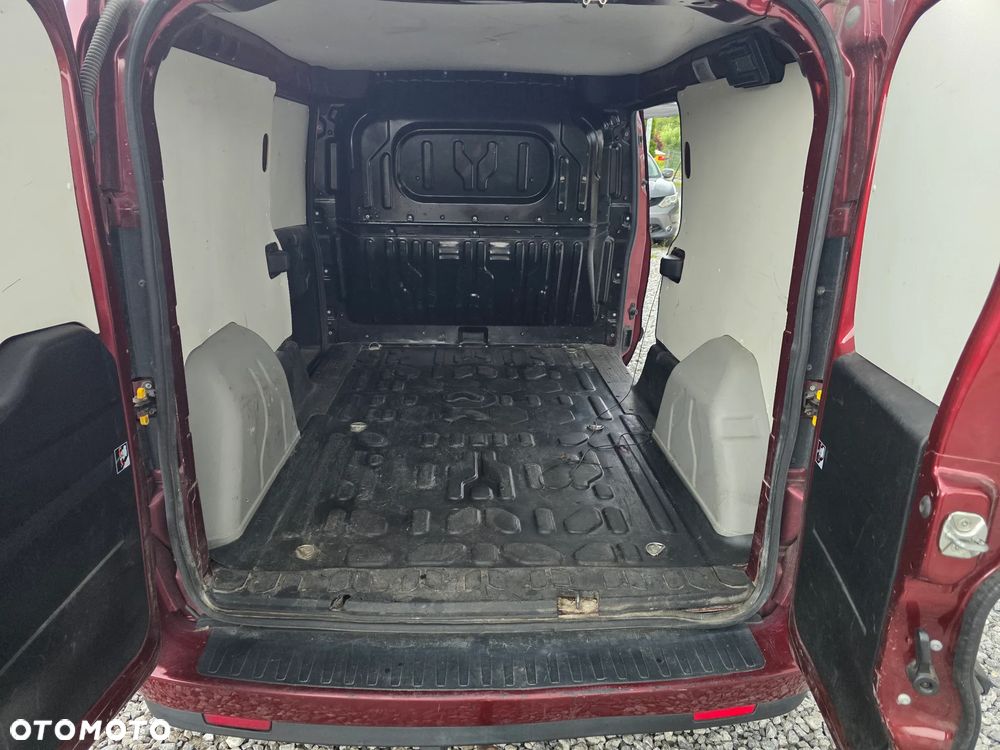Opel COMBO - 11
