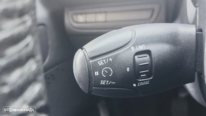 Peugeot 208 1.2 PureTech Signature - 27