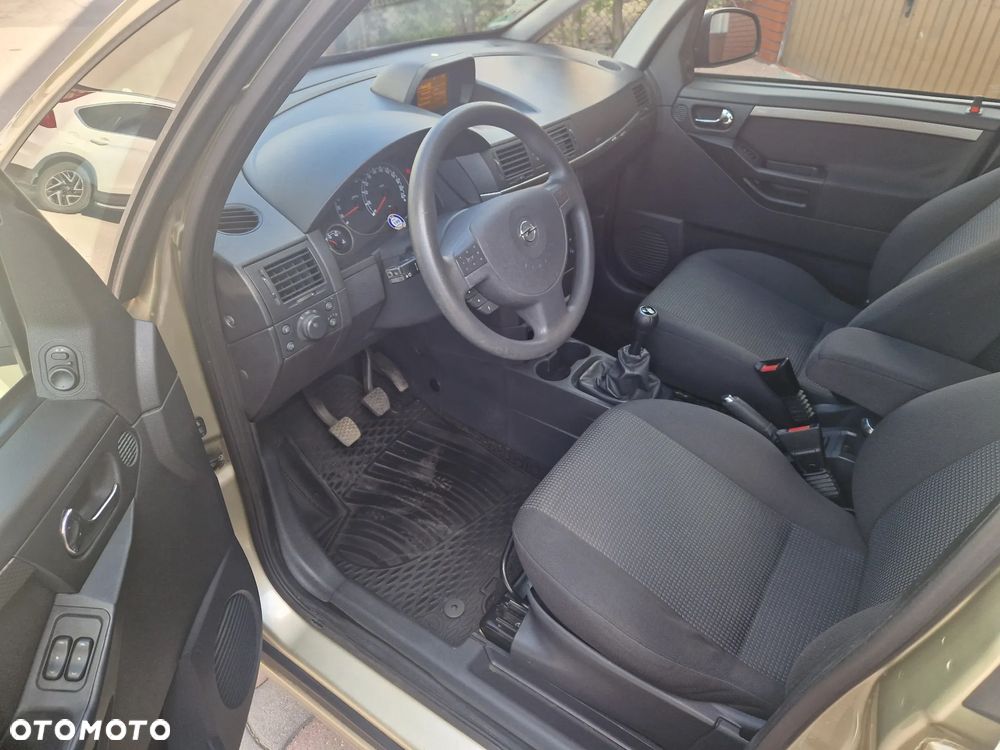 Opel Meriva 1.6 Essentia - 5