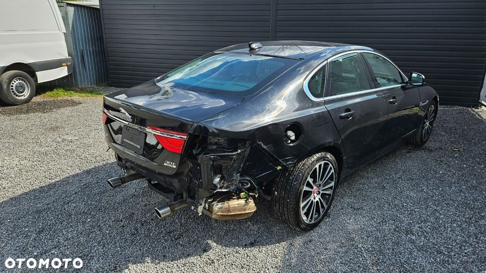 Jaguar XF - 31