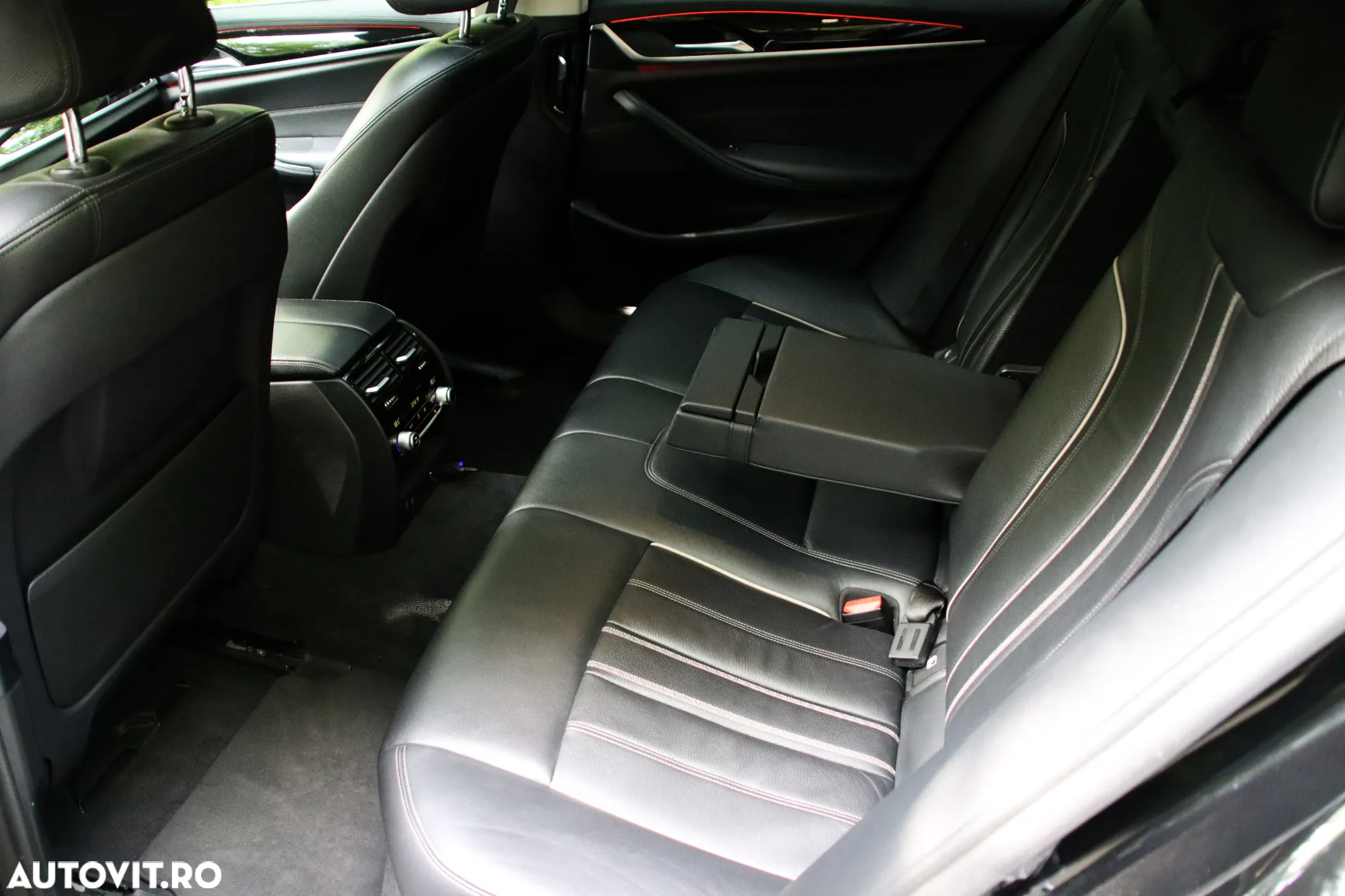BMW Seria 5 540i xDrive AT - 7