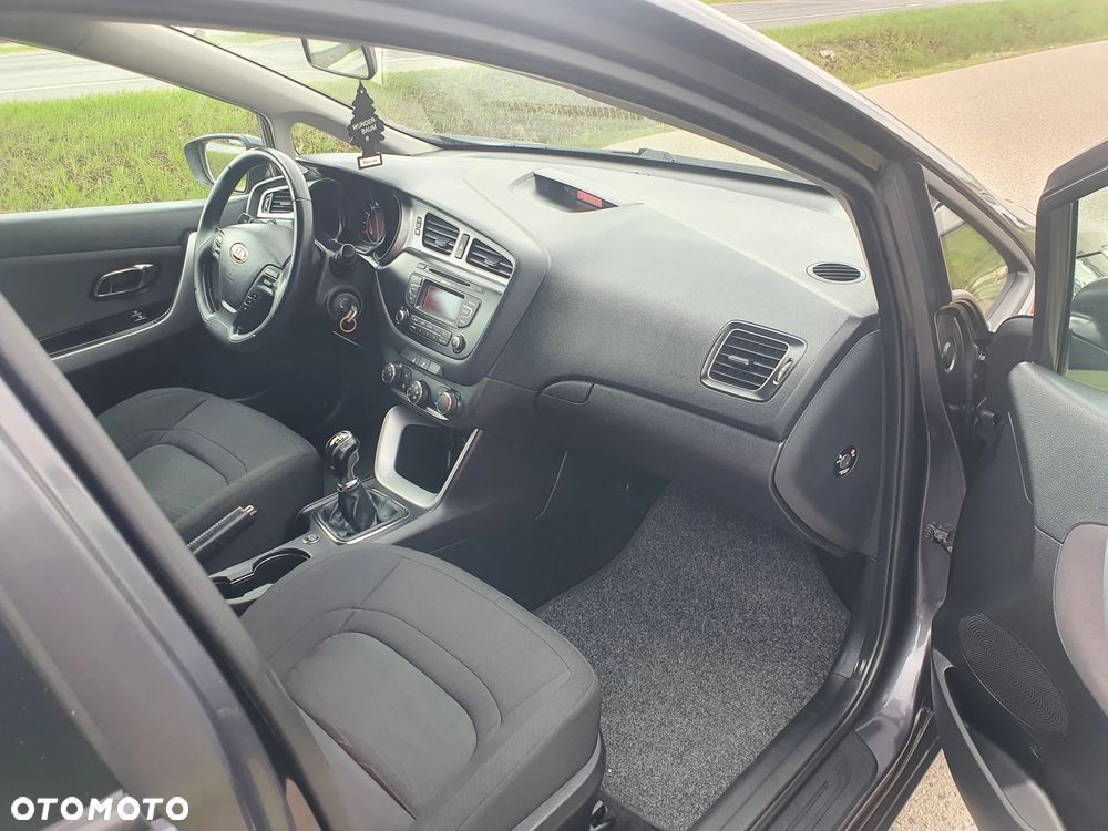 Kia Ceed 1.4 CVVT Attract - 12