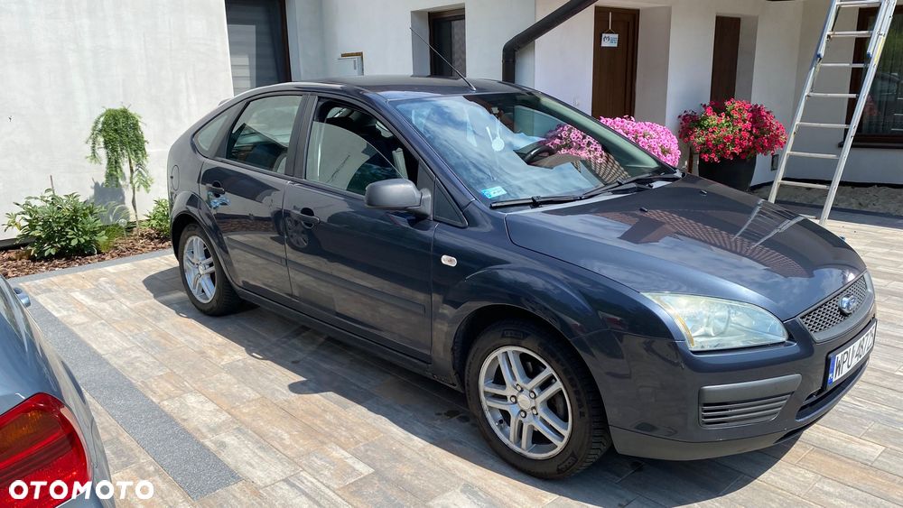 Ford Focus 1.6 Ambiente - 3
