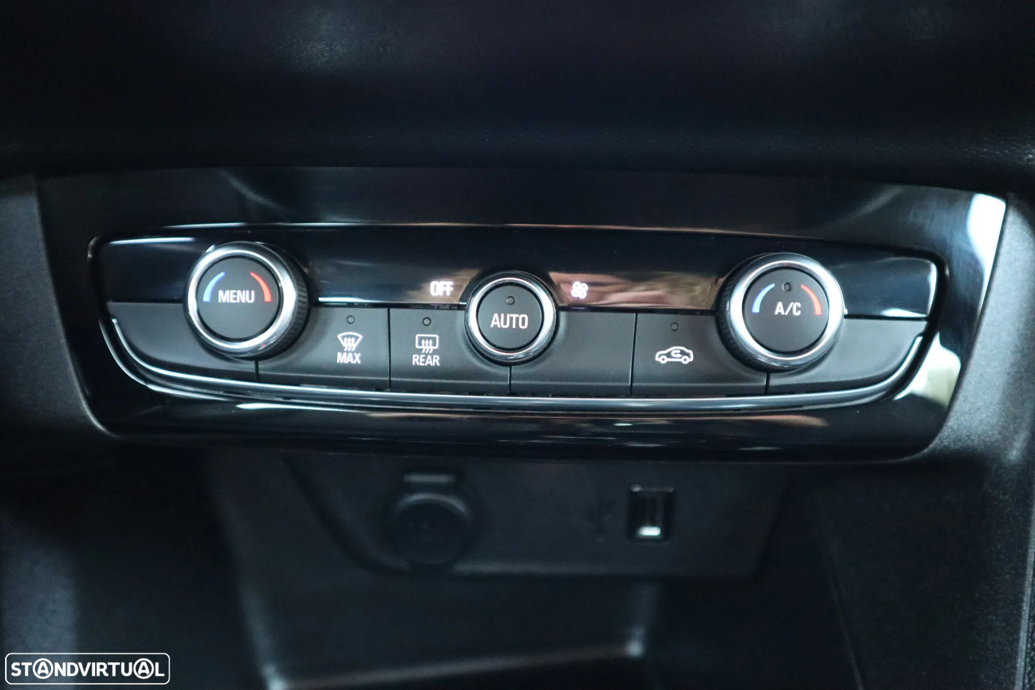 Opel Corsa-e Elegance - 32