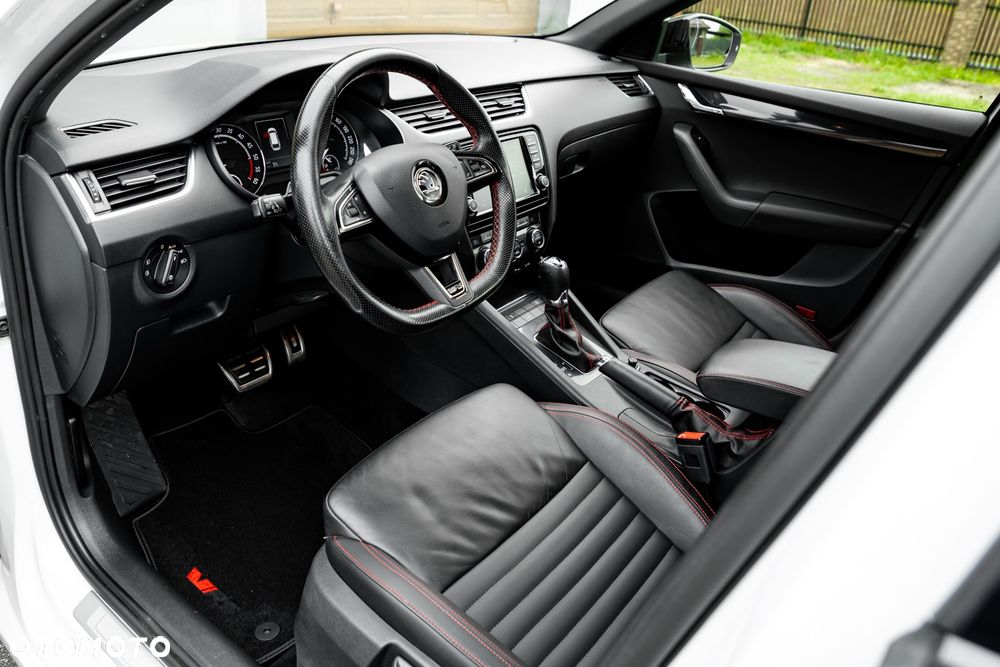 Skoda Octavia 2.0 TDI 4x4 DSG RS - 15
