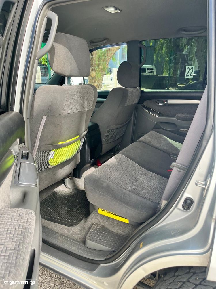 Toyota Land Cruiser Prado - 10