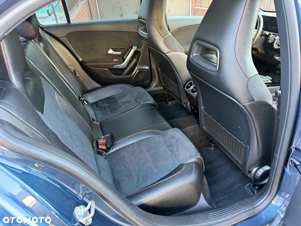 Mercedes-Benz Klasa A 180 7G-DCT AMG Line - 8