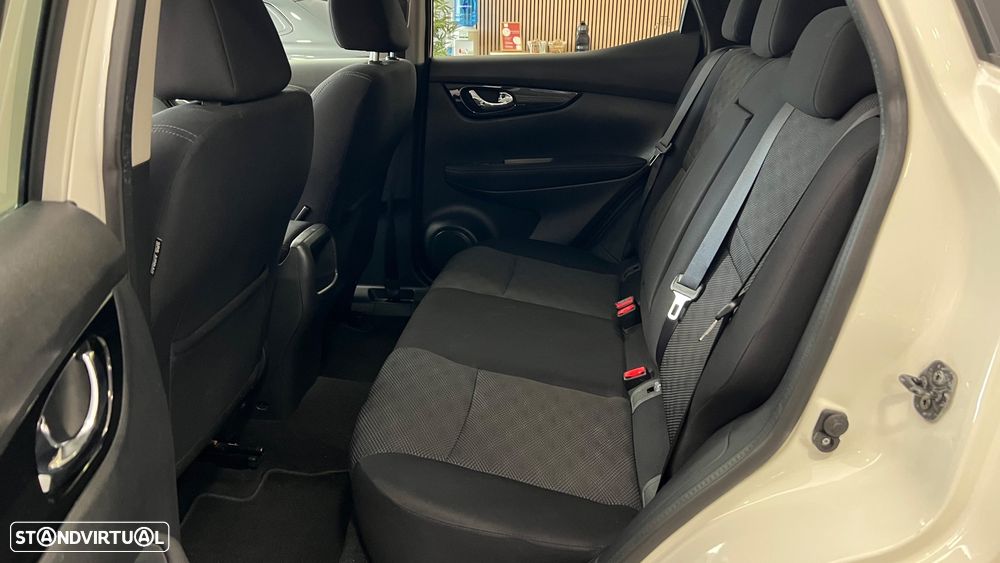 Nissan Qashqai 1.2 DIG-T N-Connecta RS+PS 18 - 14
