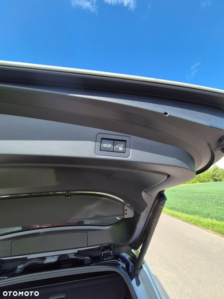 Toyota Corolla 2.0 Hybrid GR Sport Dynamic - 17