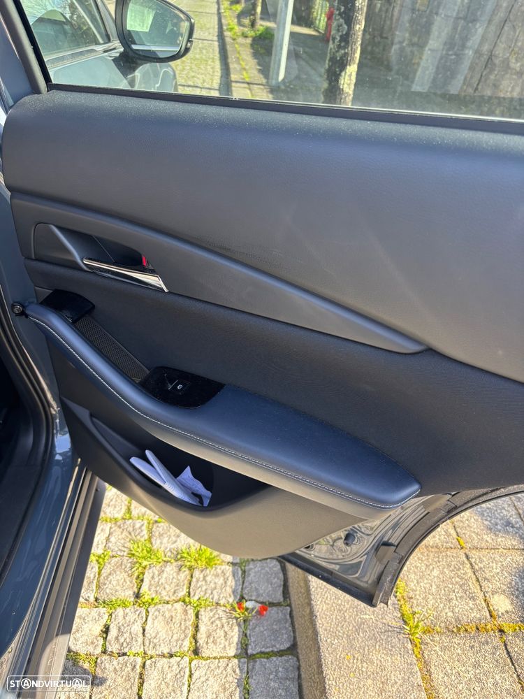 Mazda CX-30 1.8 Sky-D Evolve i-Active - 11