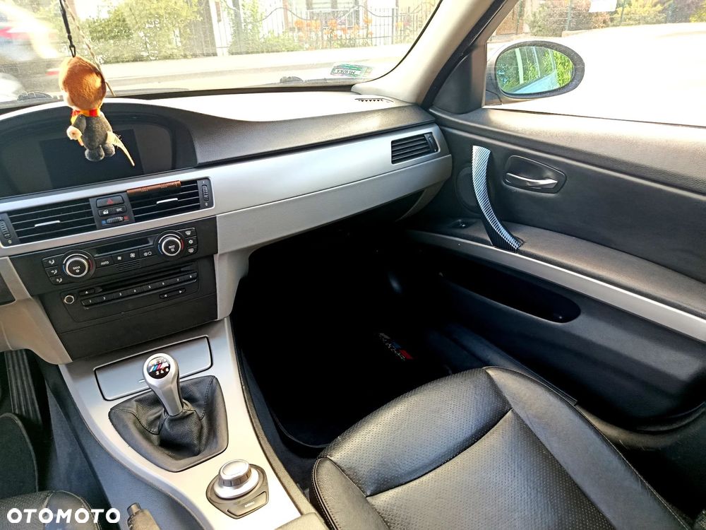 BMW Seria 3 318d - 28