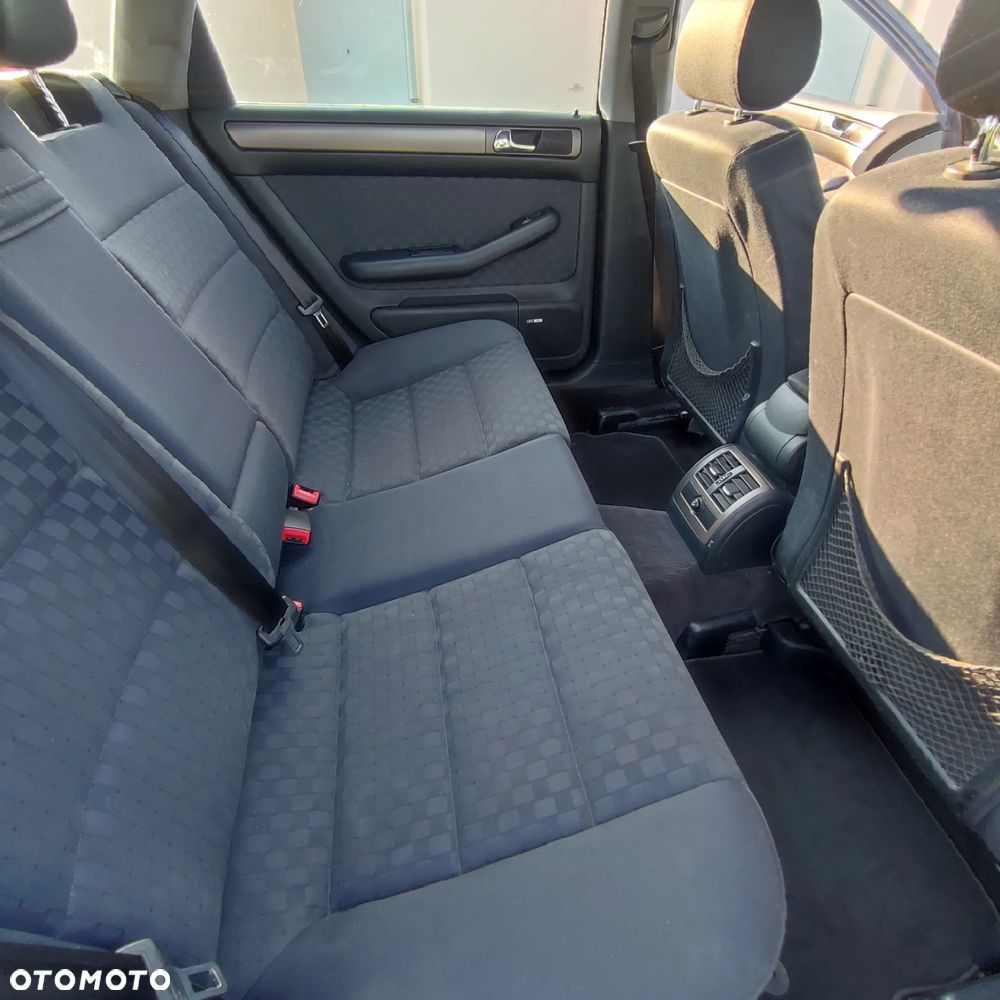 Audi A6 Avant 1.8T - 9