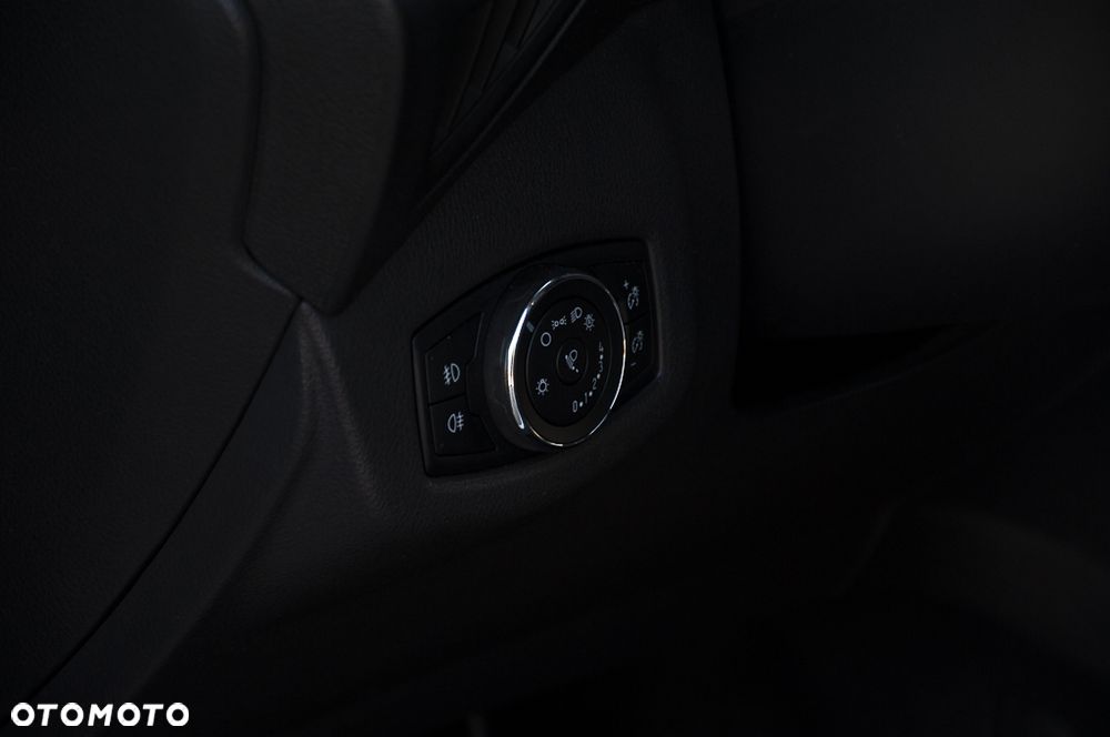 Ford Tourneo Connect Grand - 35
