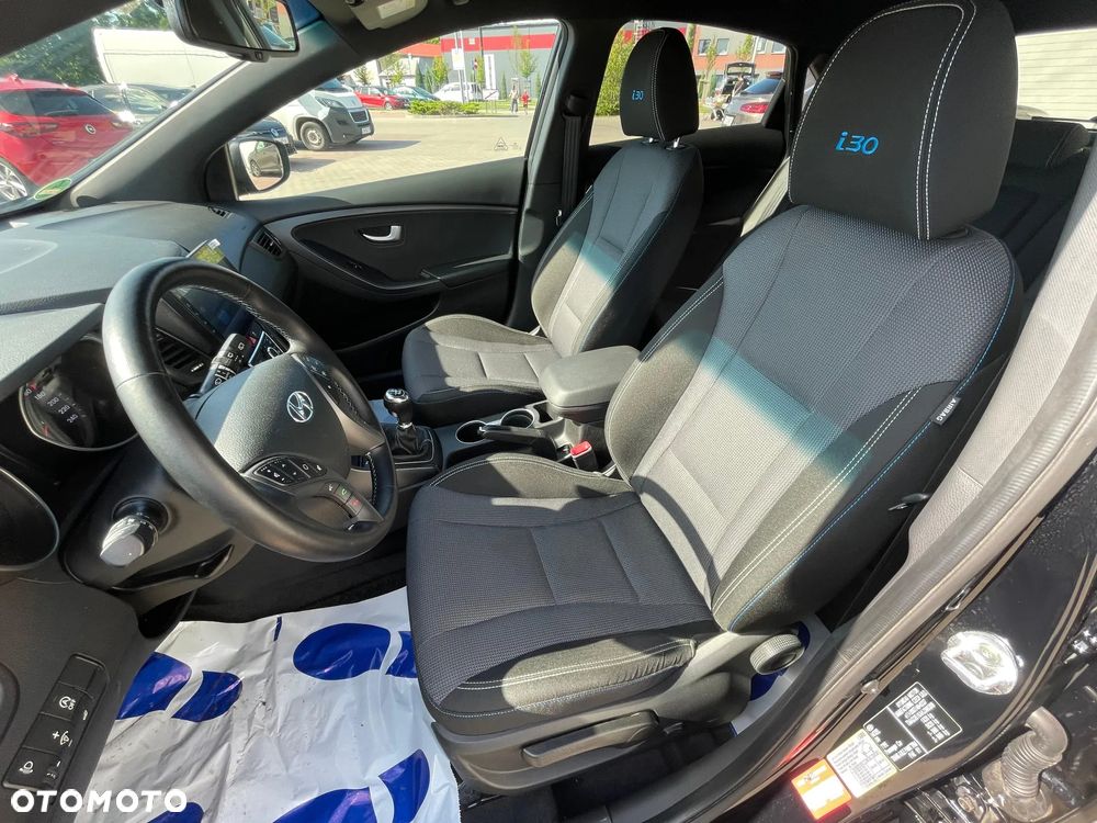Hyundai i30 1.4 Passion - 9