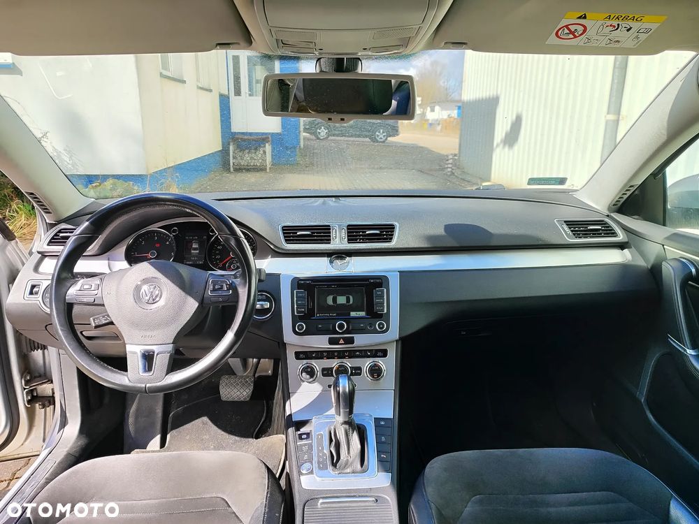 Volkswagen Passat 2.0 TDI Highline R-Style DSG - 9