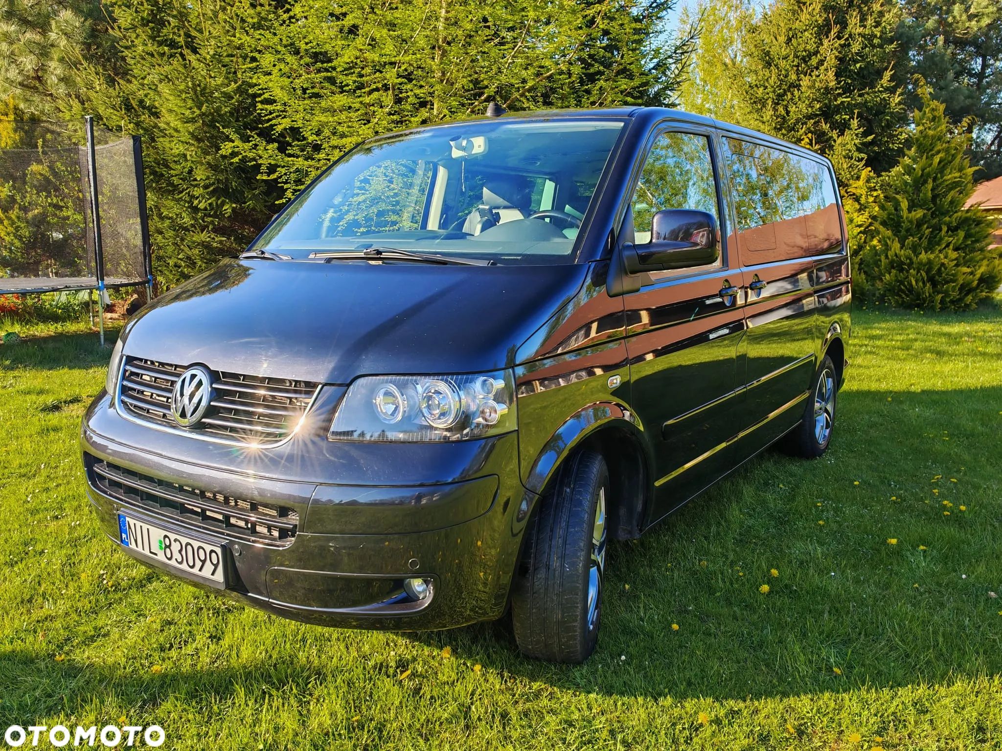 Volkswagen Multivan - 1