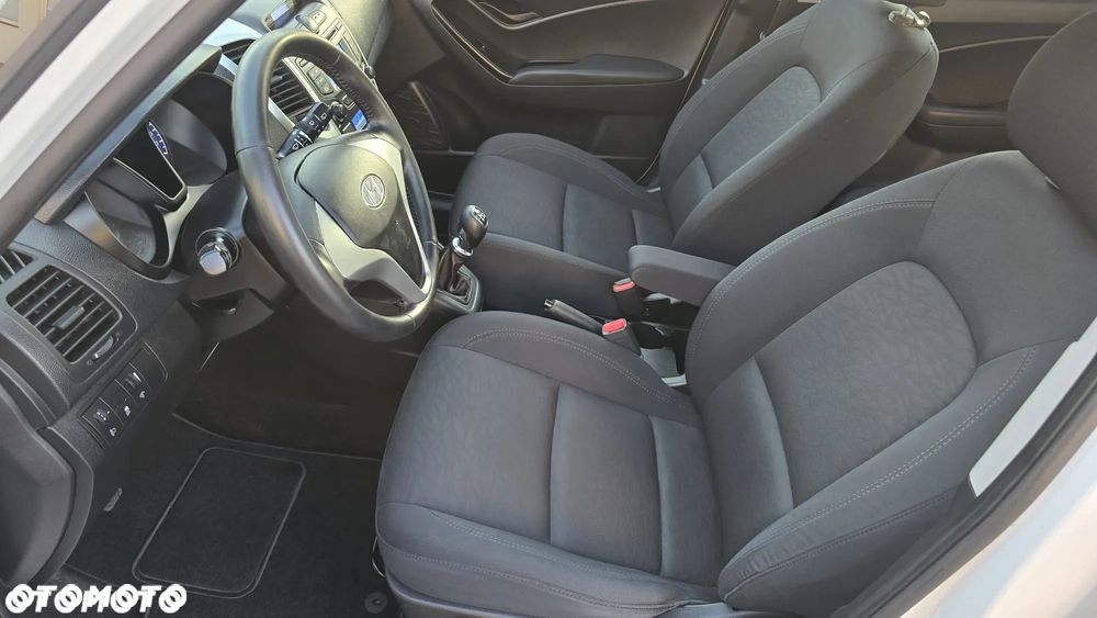Hyundai ix20 - 18