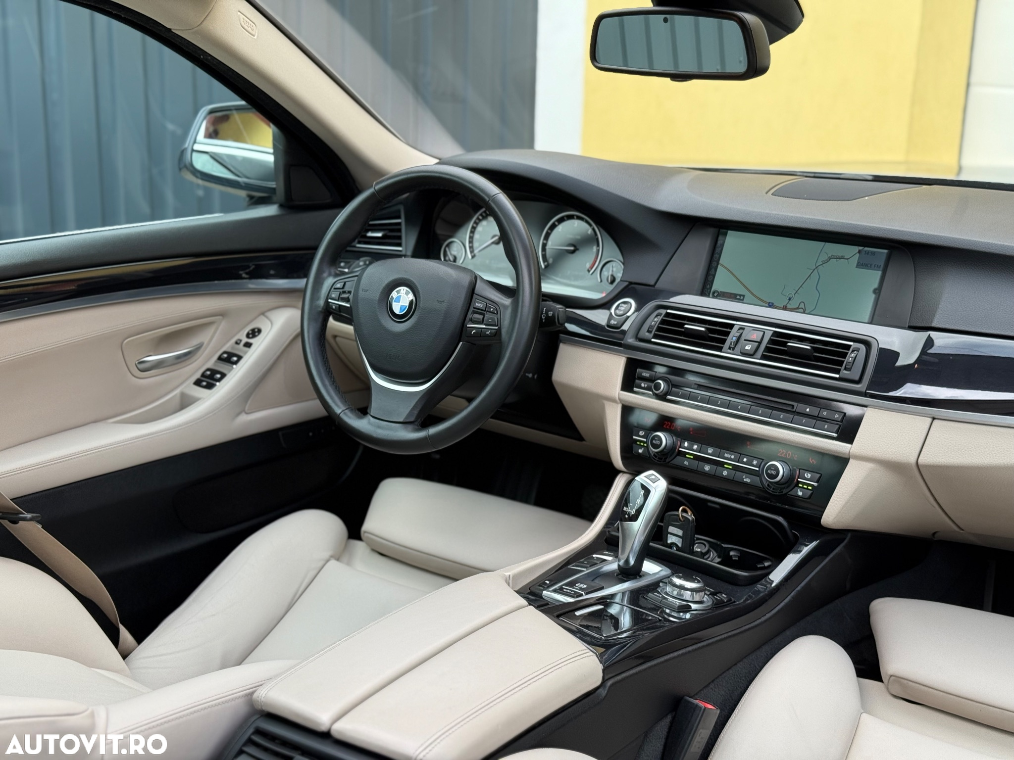 BMW Seria 5 525d Touring Aut. - 13