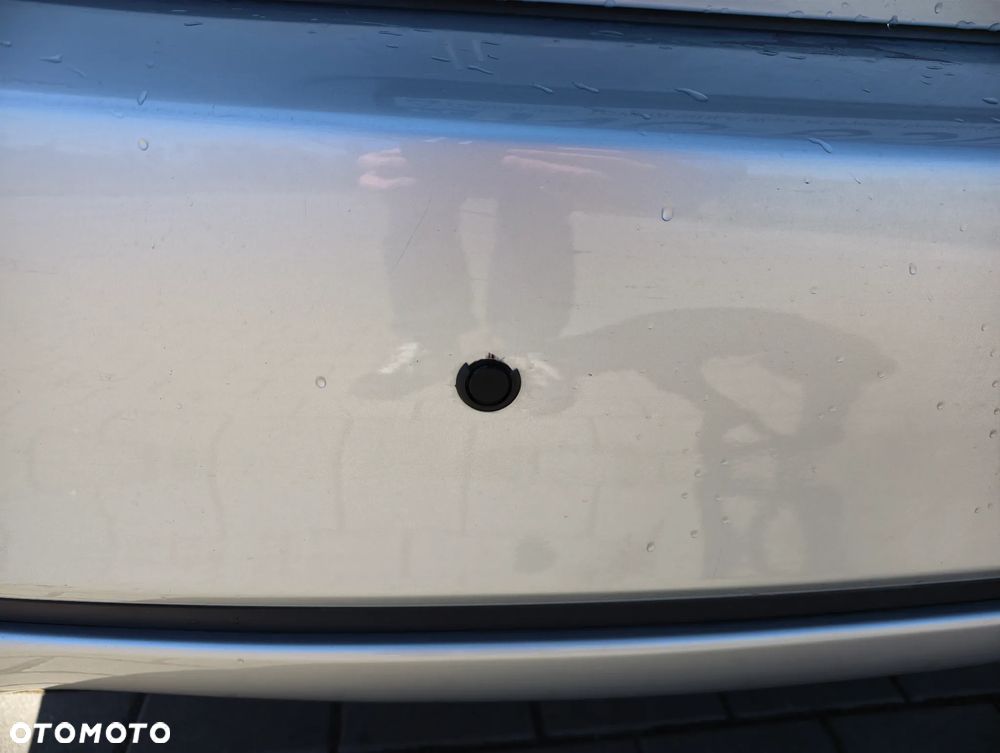 Toyota Avensis 1.8 Active MS - 25