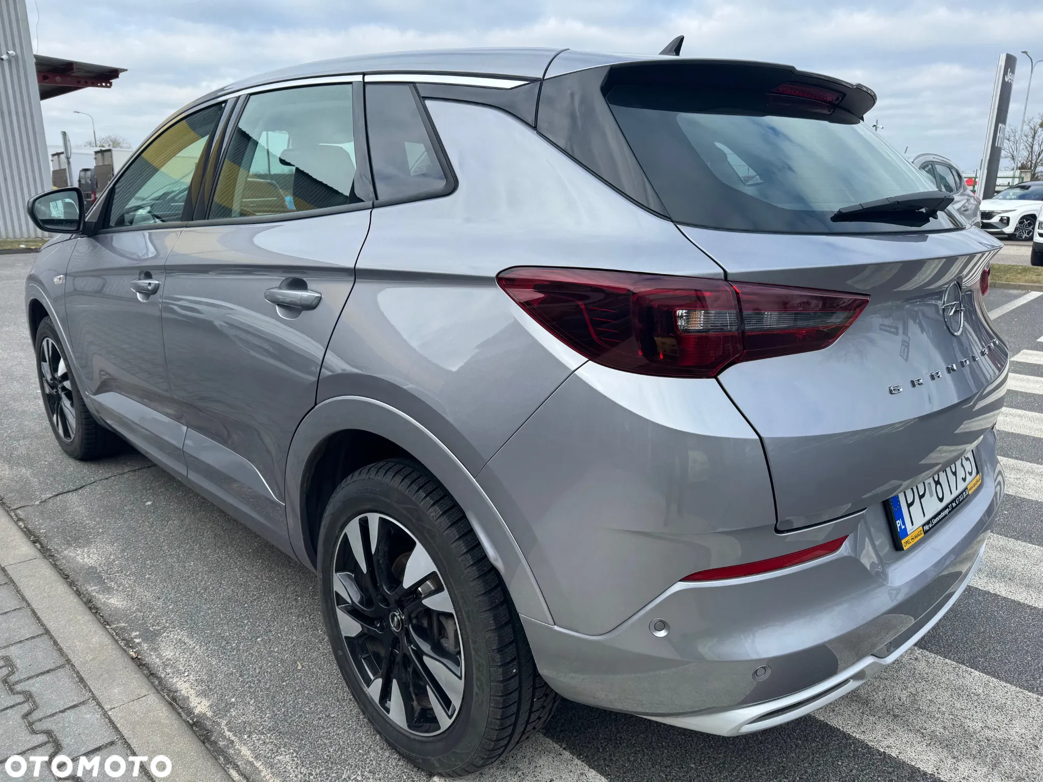 Opel Grandland 1.2 T Business Edition S&S - 4