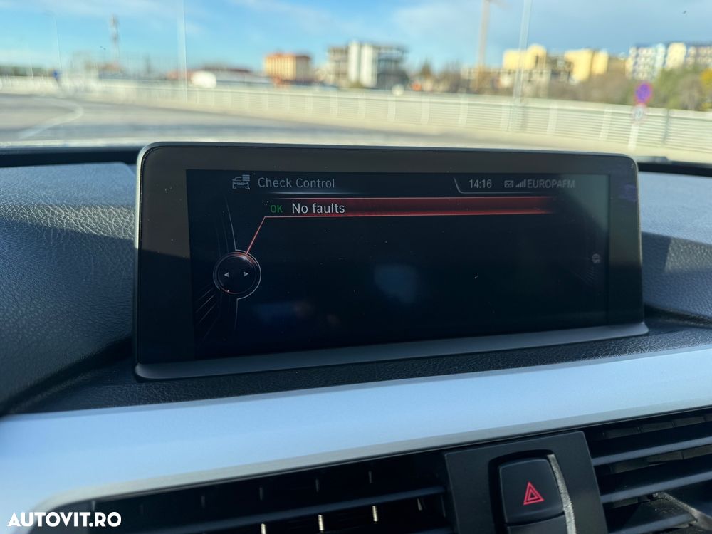 BMW Seria 3 320d Aut. Modern Line - 26