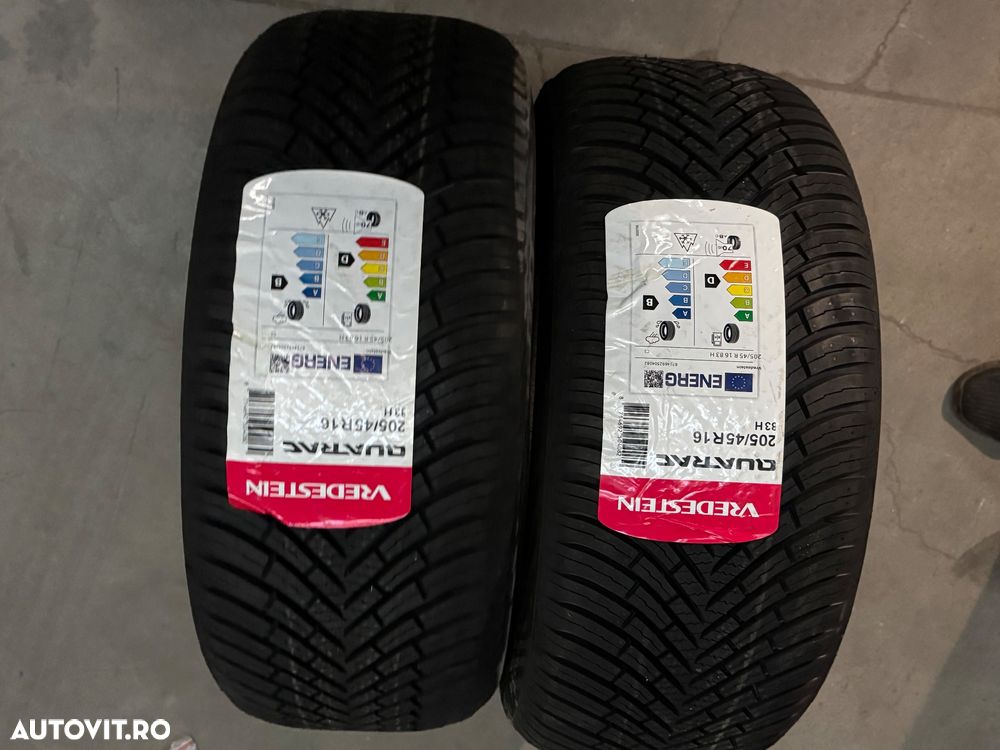 Vând 2 anvelope 205/45/16 vredestein de patru sezoane noi
