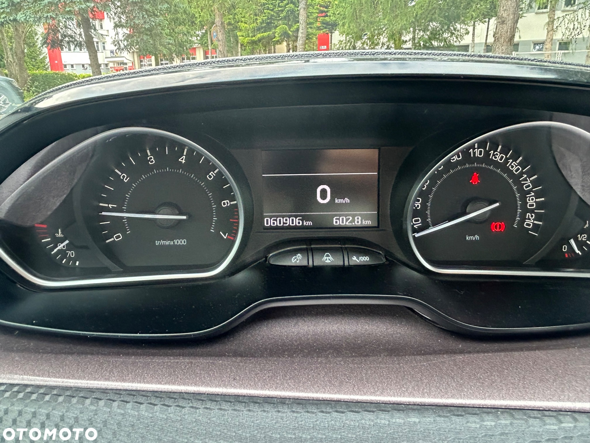 Peugeot 2008 1.6 VTi Allure - 25