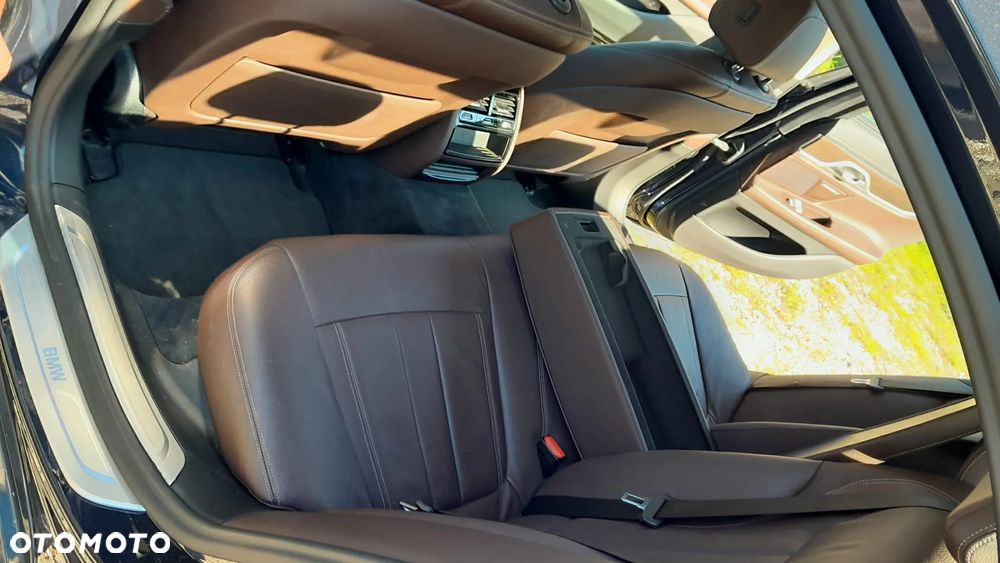 BMW Seria 7 - 29