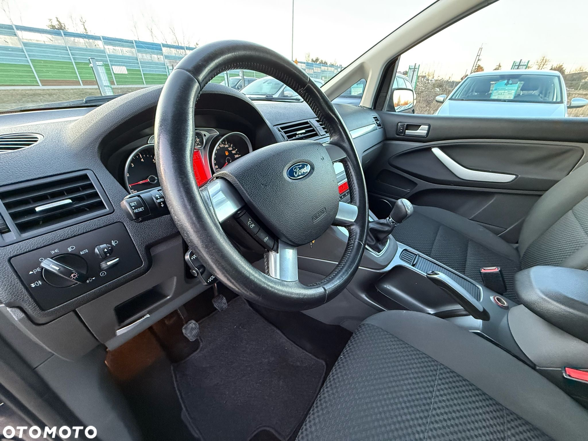 Ford C-MAX 2.0 Ghia - 19