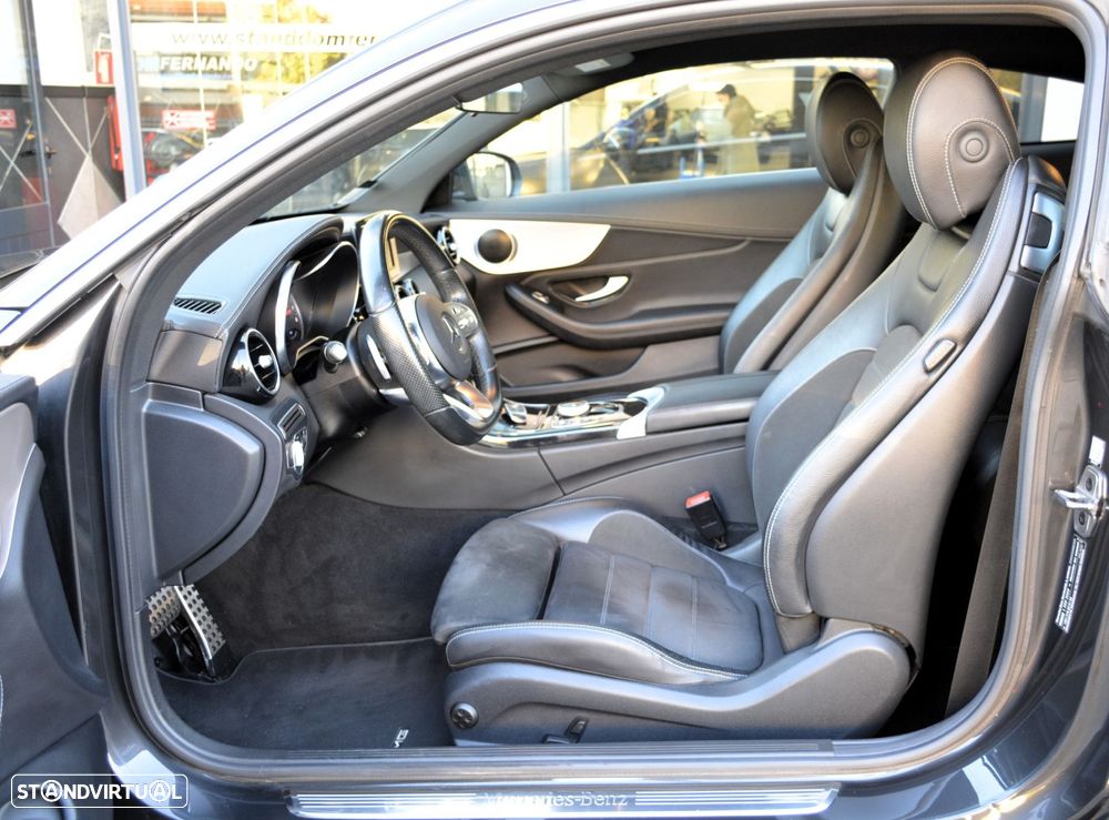 Mercedes-Benz C 300 AMG Line - 26