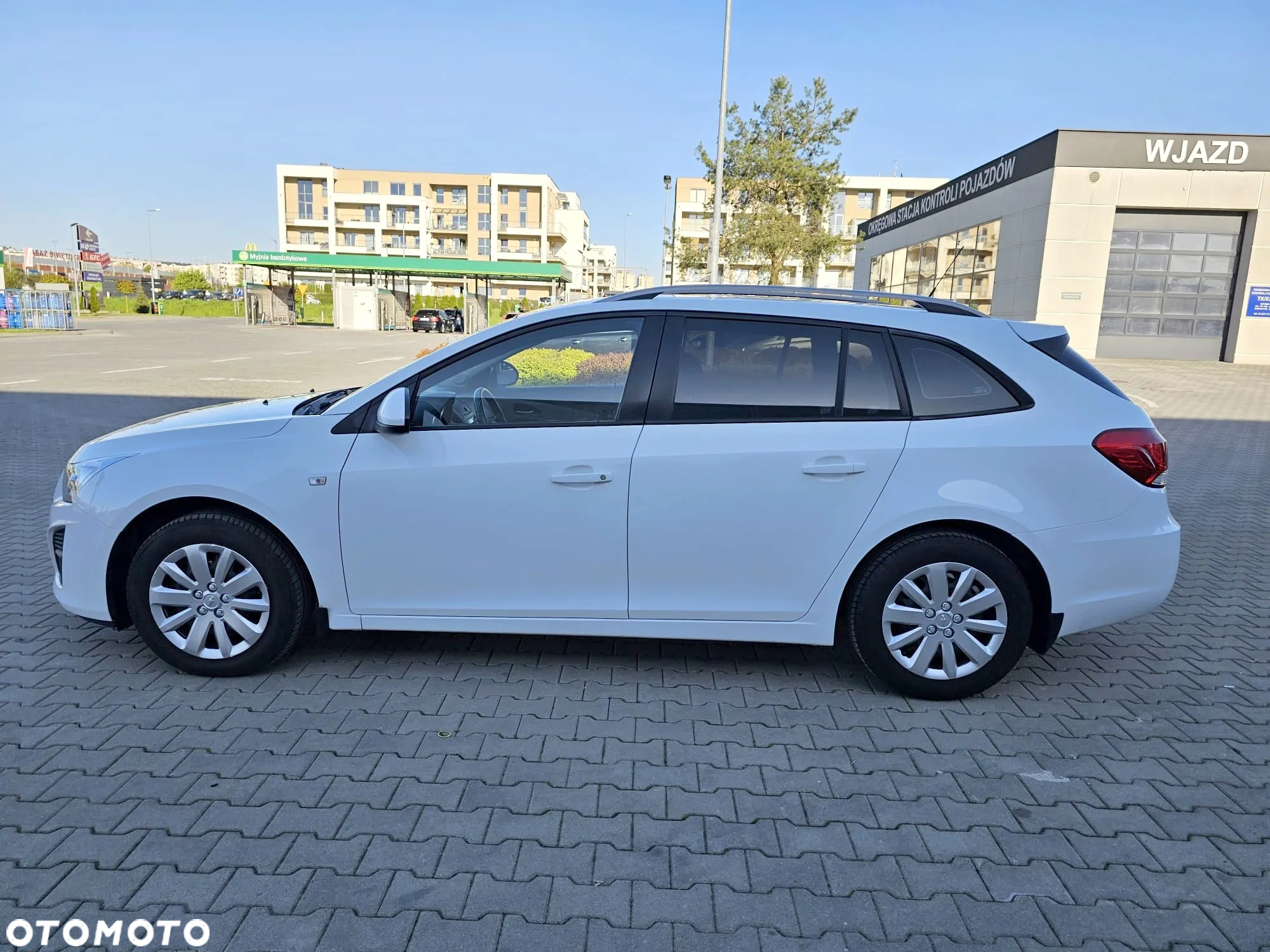 Chevrolet Cruze Station Wagon 1.6 LS+ - 16