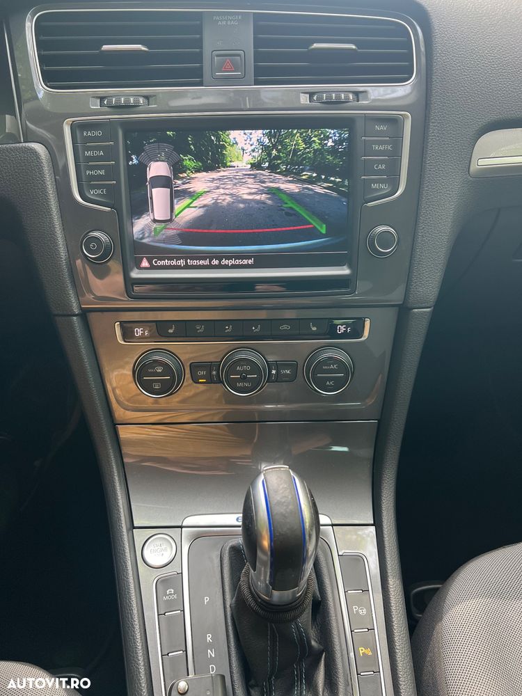 Volkswagen Golf e-Golf - 10
