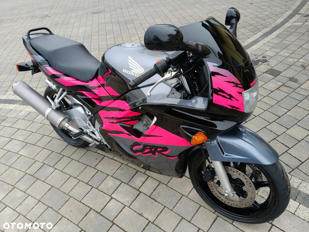 Honda CBR - 4