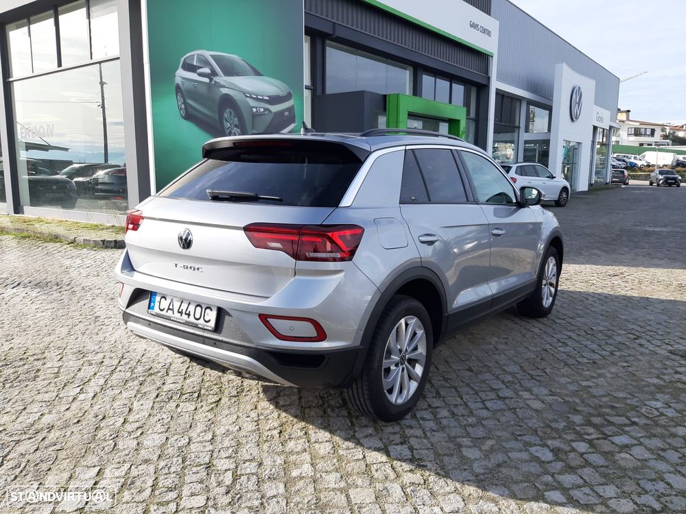 VW T-Roc 1.5 TSI Urban DSG - 6