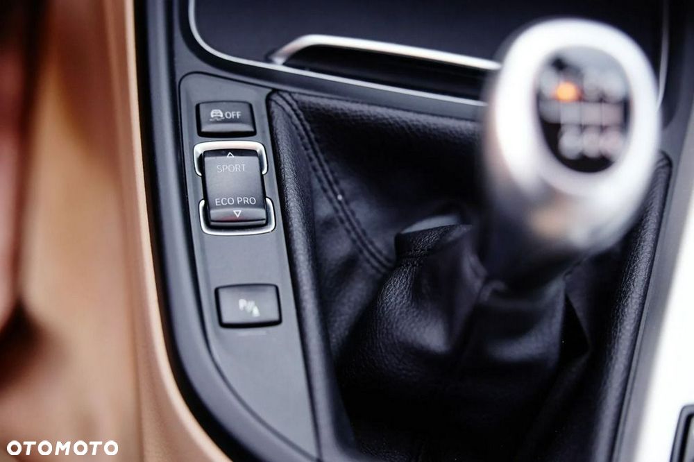 BMW Seria 3 318d Edition Luxury Line Purity - 20
