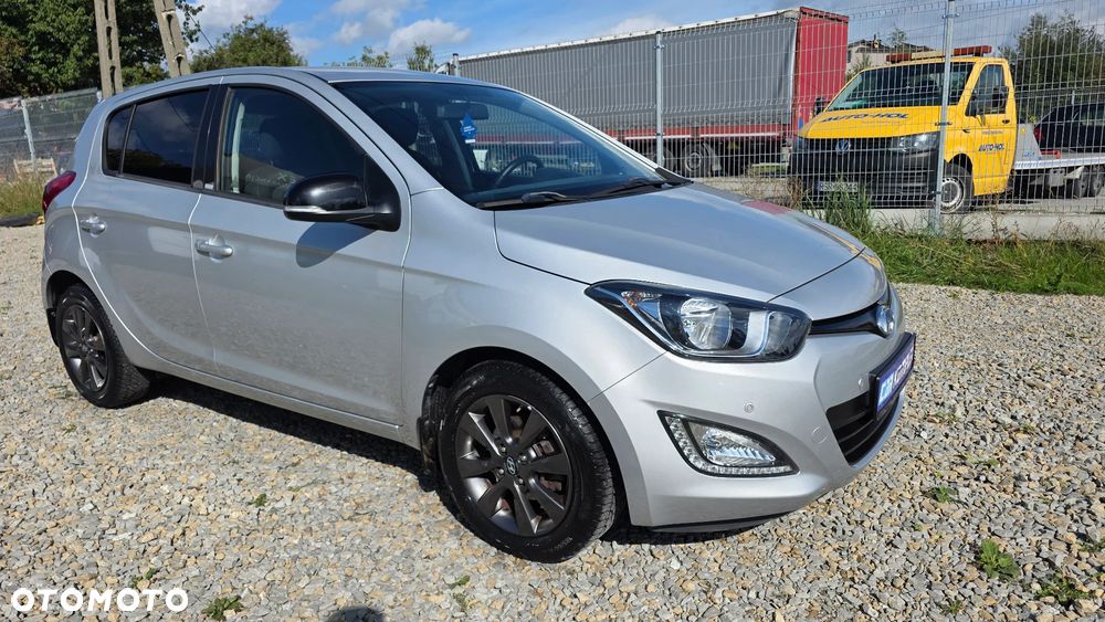 Hyundai i20 1.2 Fifa World Cup Edition - 9