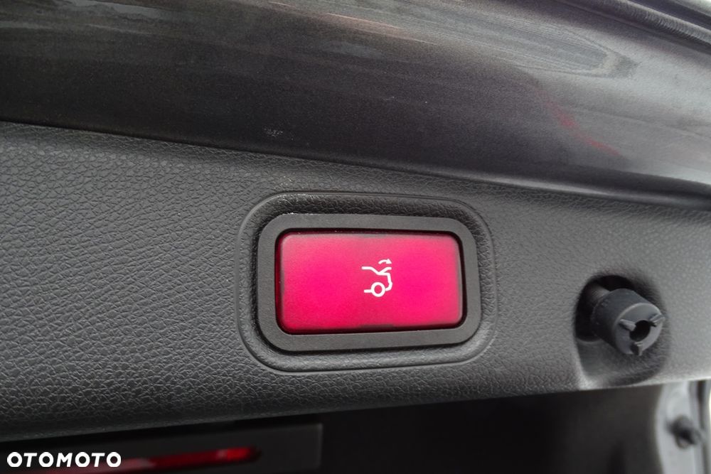 Mercedes-Benz Klasa E - 25