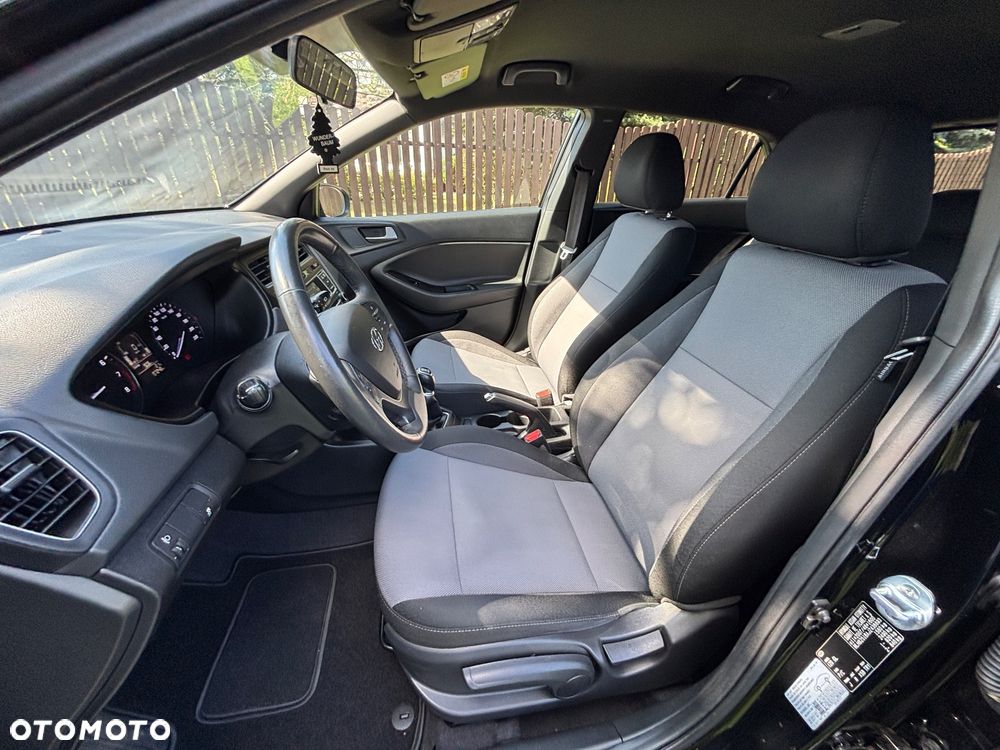 Hyundai i20 1.2 Passion - 16