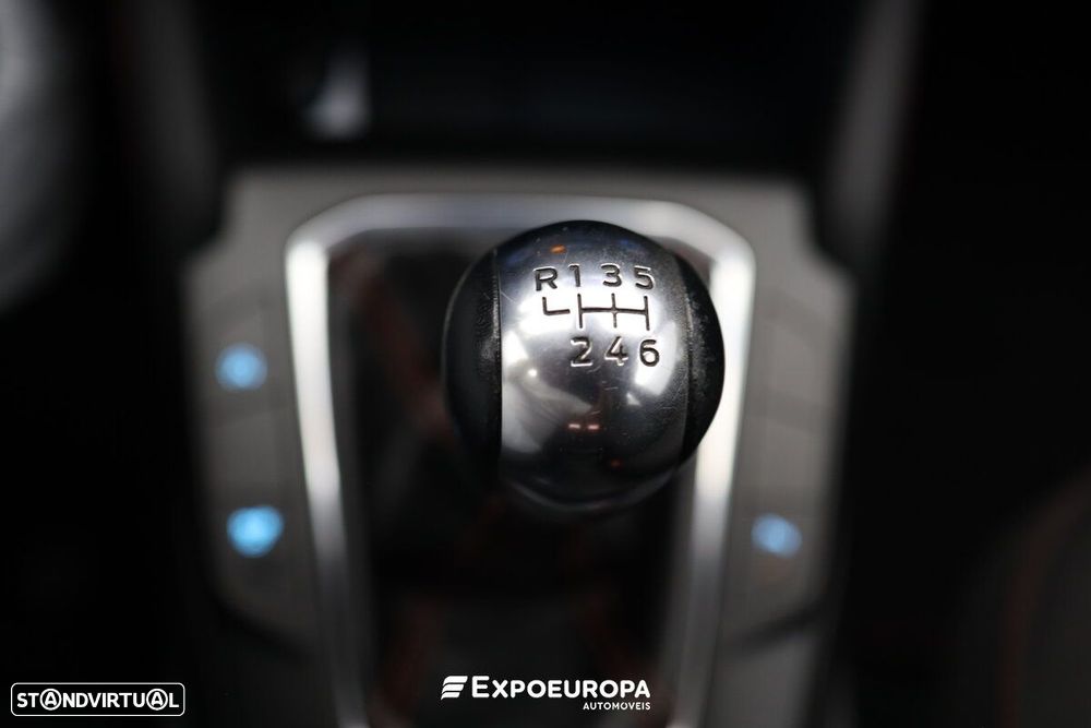 Ford Kuga 1.5 EcoBoost ST-Line X - 27