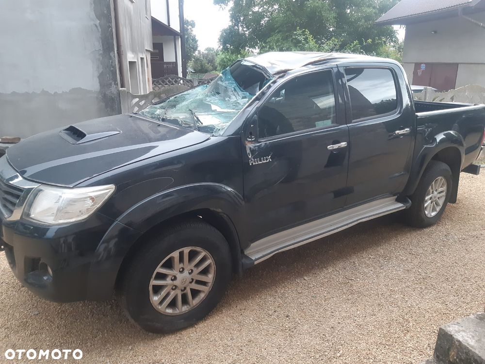 Toyota Hilux - 1