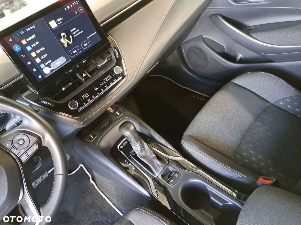 Toyota Corolla 1.8 Hybrid Comfort - 30