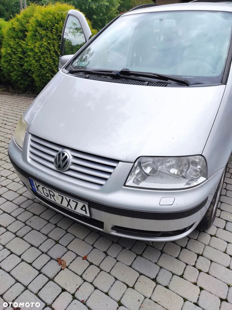 Volkswagen Sharan 1.9 TDI Highline 4Mot - 1