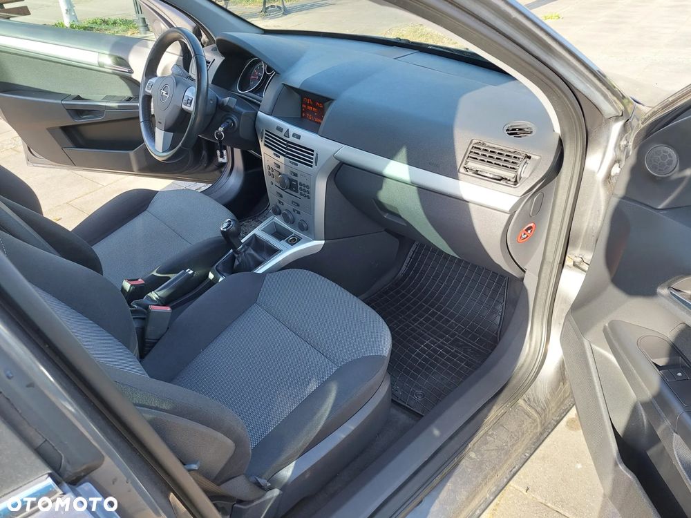 Opel Astra 1.6 Edition Sport - 16