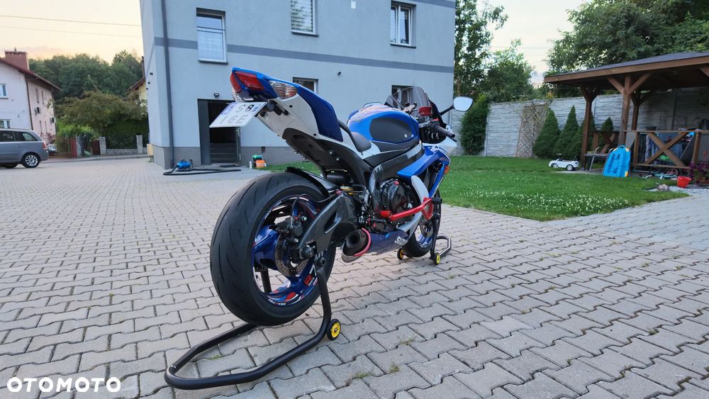 Suzuki GSX-R - 8