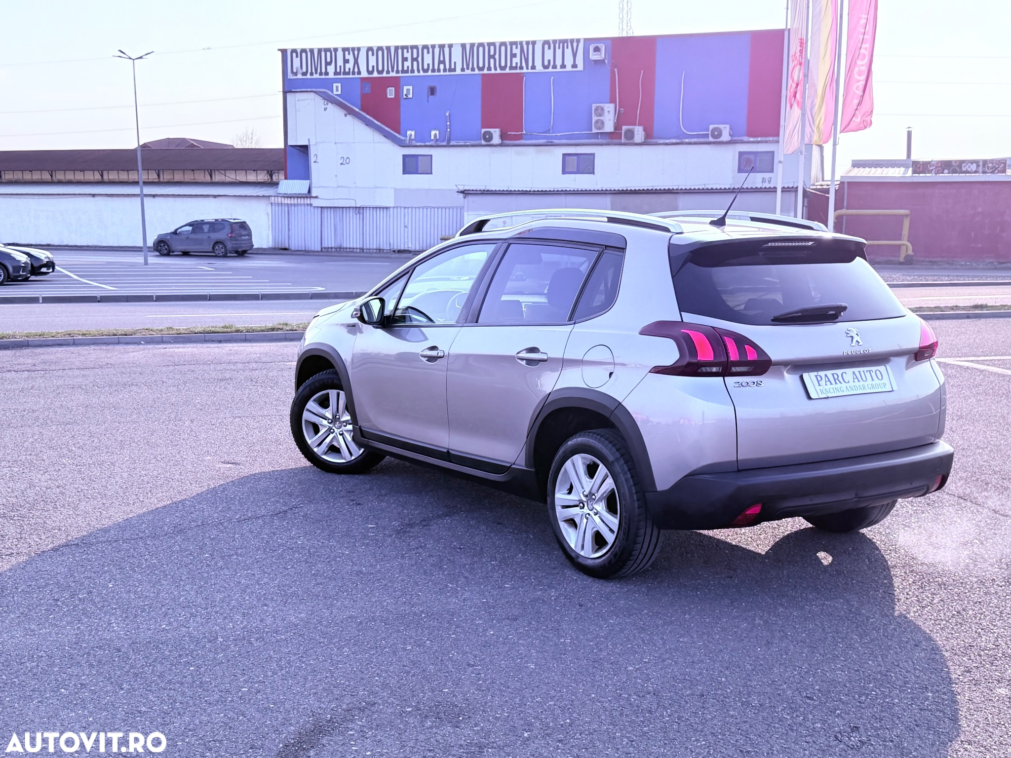 Peugeot 2008 PureTech 130 EAT8 Allure Pack - 10