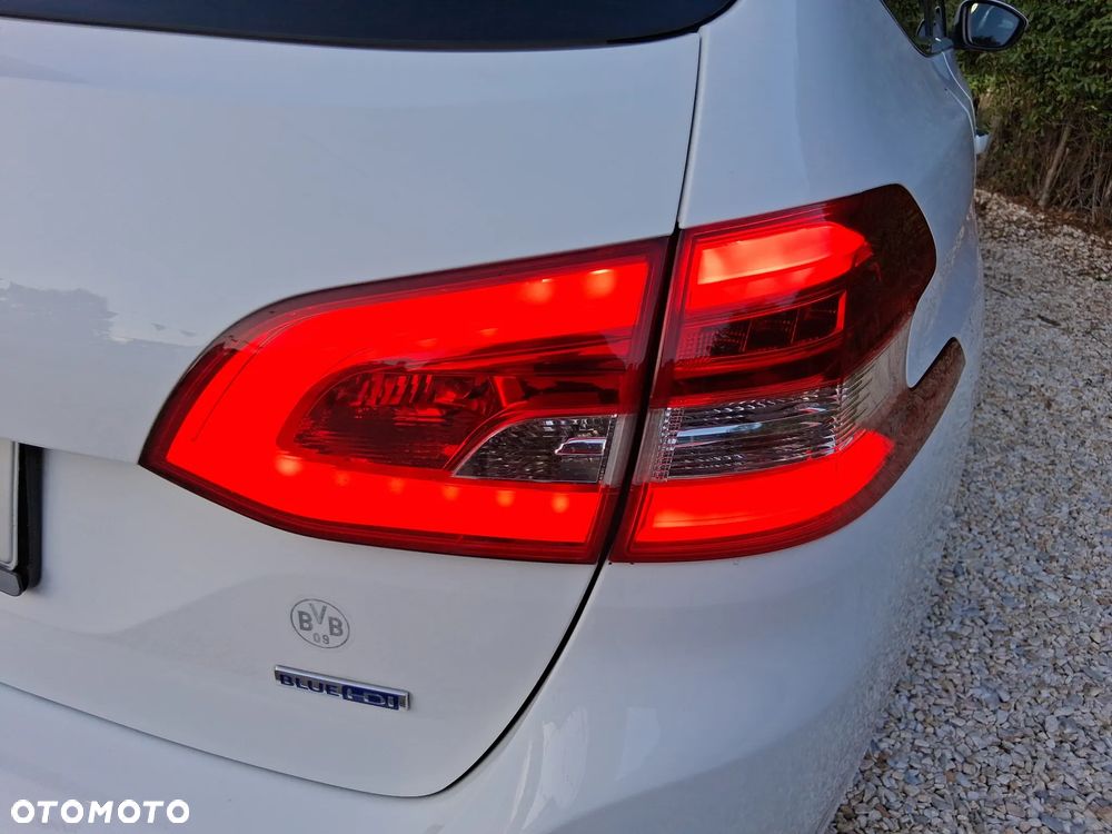 Peugeot 308 SW 1.6 BlueHDi Allure S&S - 16