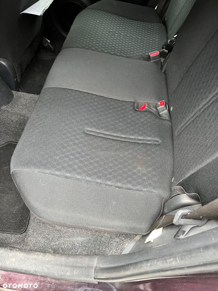 Toyota Urban Cruiser 1.4 D-4D Sol 4x4 - 6