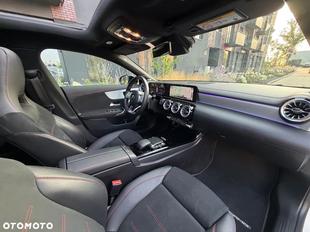 Mercedes-Benz CLA 200 AMG Line 7G-DCT - 29