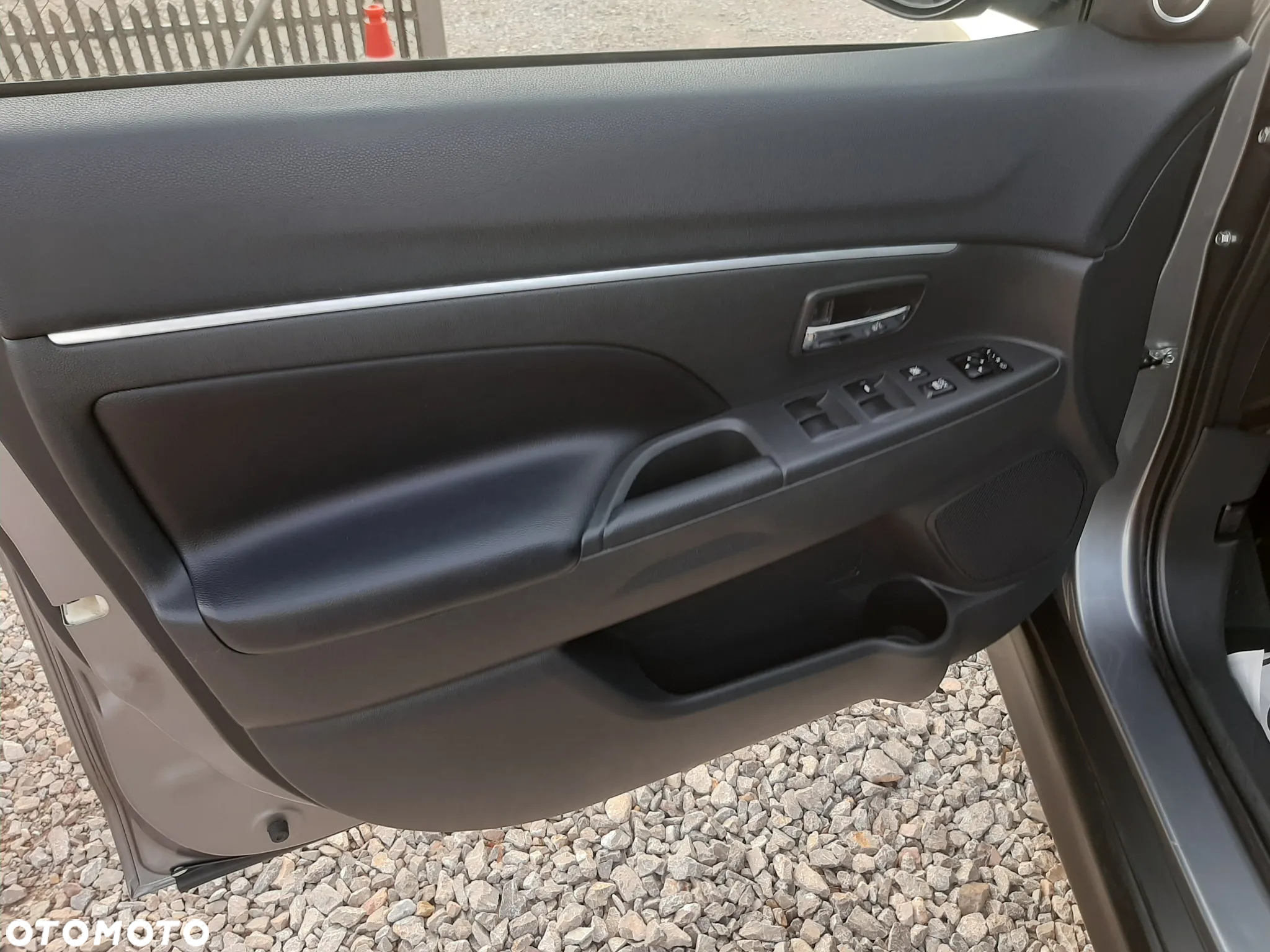 Mitsubishi ASX 1.6 2WD Intense - 24