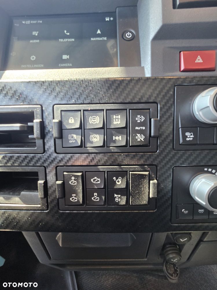 Renault T520 HIGH CAB/ ADR FL / Klimatyzacja postojowa / ALUFELGI / LED / - 13